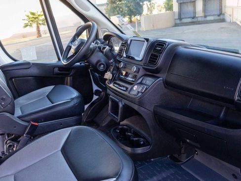 Used 2023 RAM ProMaster 2500 image 16