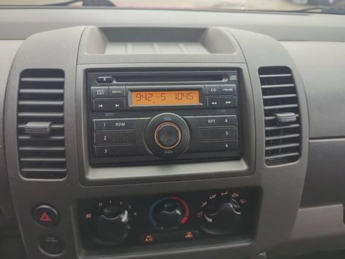 Used 2012 Suzuki Equator Premium RWD image 15