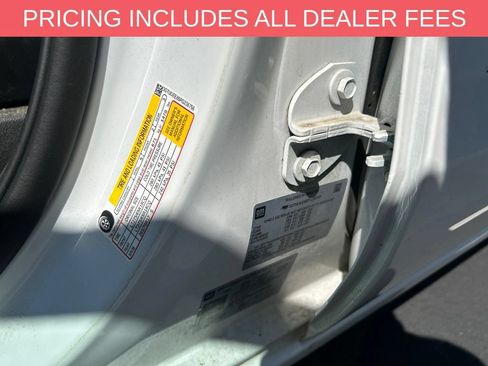 Used 2023 GMC Sierra 1500 AT4 w/ AT4 Preferred Package AWD/4WD image 4