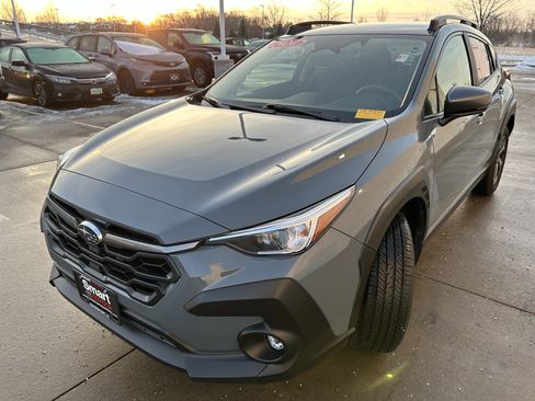 Used 2024 Subaru Crosstrek 2.0i Premium w/ Popular Package #4 image 3