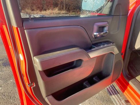 Used 2018 Chevrolet Silverado 1500 LT w/ All Star Edition image 19