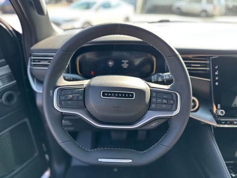 New 2025 Jeep Wagoneer Series III w/ Premium Group I image 29