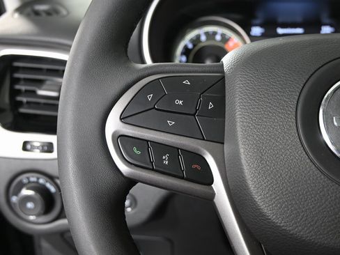 Used 2022 Jeep Cherokee Limited image 37