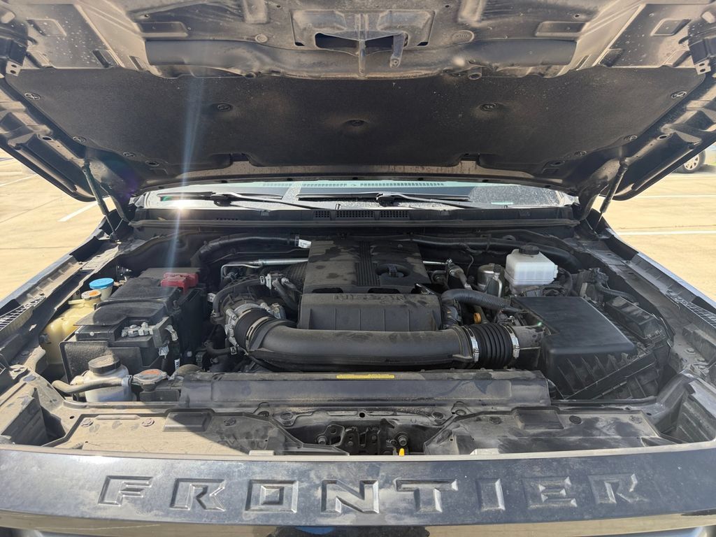 Used 2024 Nissan Frontier SL w/ Technology Package RWD image 19