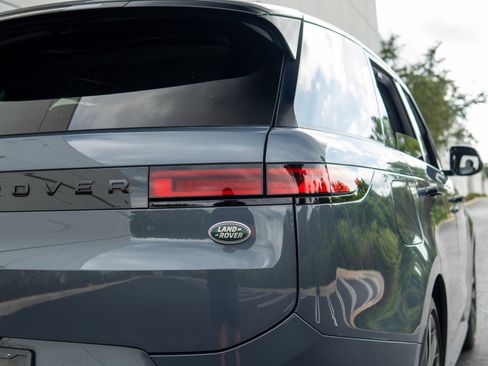 Used 2023 Land Rover Range Rover Sport First Edition image 14