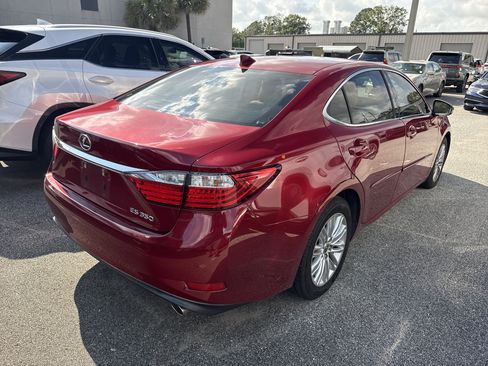 Used 2015 Lexus ES 350 w/ Luxury Package FWD image 4