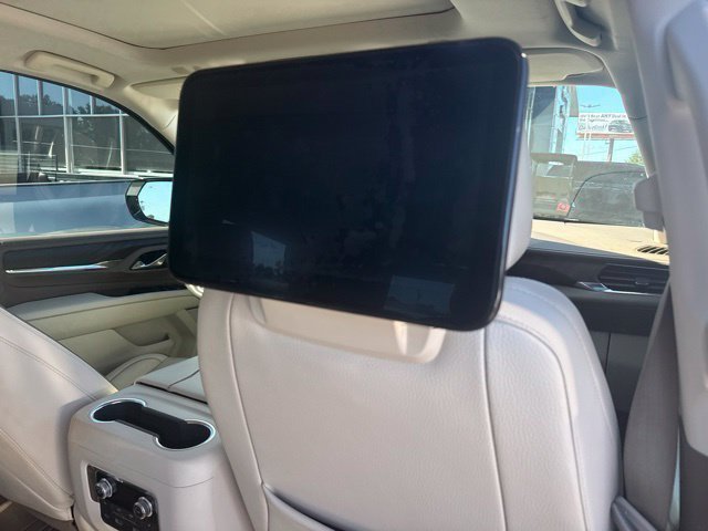 Used 2023 GMC Yukon Denali w/ Denali Reserve Package AWD/4WD image 29