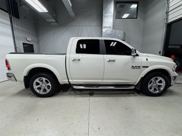 Used 2017 RAM 1500 Laramie w/ Convenience Group AWD/4WD image 9