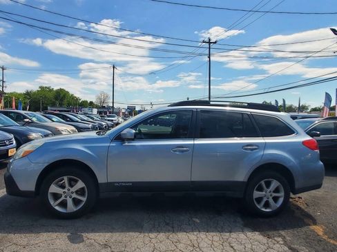 Used 2013 Subaru Outback 2.5i Premium AWD/4WD image 2