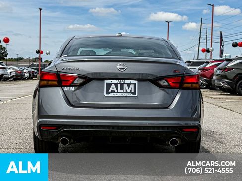 Used 2024 Nissan Altima 2.5 SR FWD image 5