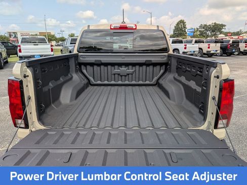 Used 2024 Chevrolet Colorado Trail Boss w/ Advanced Trailering Package AWD/4WD image 34