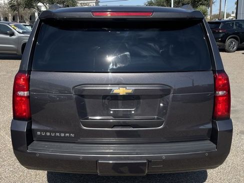 Used 2018 Chevrolet Suburban LT w/ Luxury Package image 5