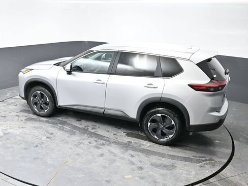 Used 2024 Nissan Rogue SV AWD/4WD image 45