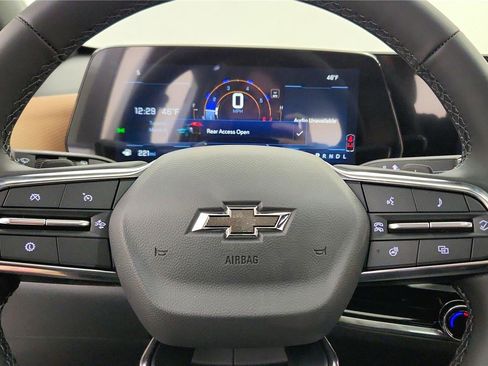 New 2026 Chevrolet Equinox ACTIV w/ Convenience Package III FWD image 25