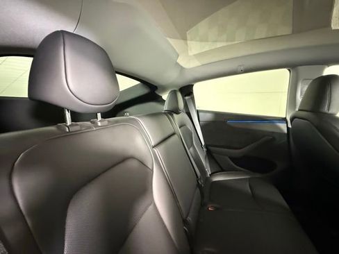Used 2026 Tesla Model Y Long Range image 26