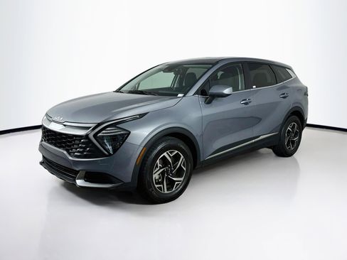 Used 2025 Kia Sportage LX FWD image 3