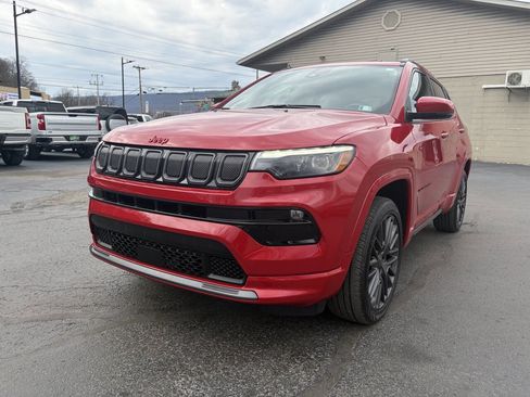 Used 2022 Jeep Compass Limited w/ (RED) Package image 4