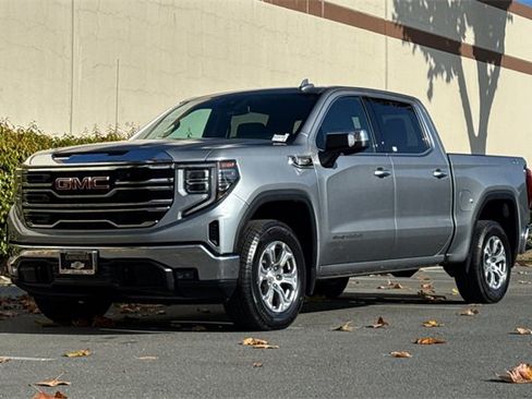 Used 2025 GMC Sierra 1500 SLT image 8