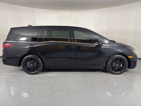Used 2025 Honda Odyssey Sport-L image 9
