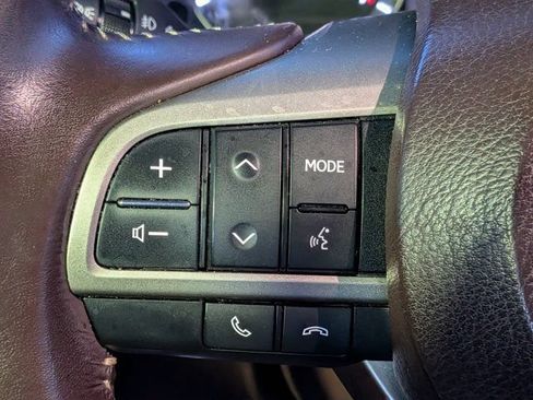 Used 2016 Lexus ES 350 w/ Premium Package w/Wood Trim FWD image 26