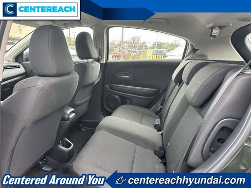 Used 2018 Honda HR-V LX image 9