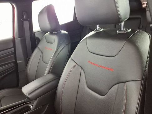 Used 2024 Jeep Compass Trailhawk w/ Trailhawk Elite Group AWD/4WD image 14