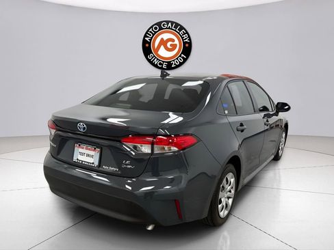Used 2025 Toyota Corolla LE FWD image 3