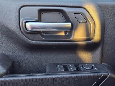Used 2026 Chevrolet Silverado 1500 Custom image 12