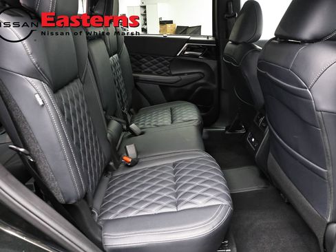 Used 2024 Mitsubishi Outlander SEL AWD/4WD image 23