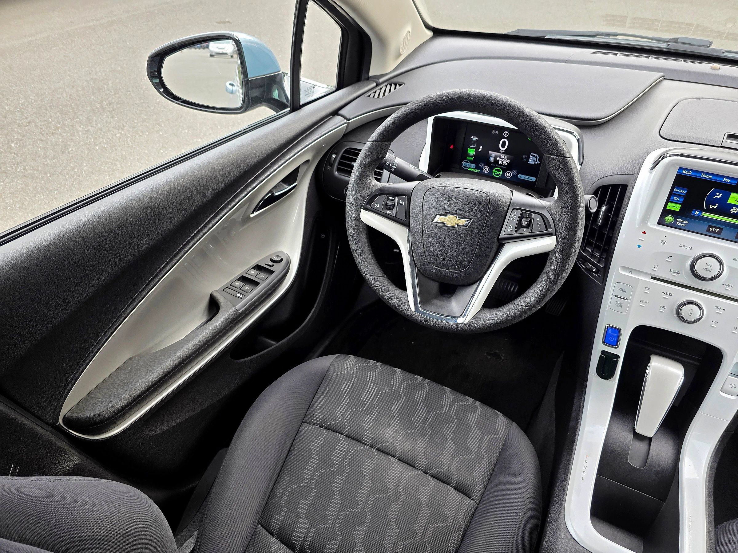 Used 2013 Chevrolet Volt FWD image 29