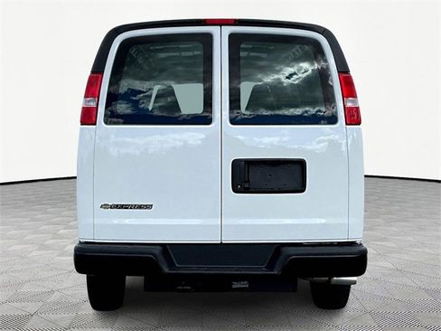New 2025 Chevrolet Express 2500 Extended w/ Enhanced Convenience Package image 5