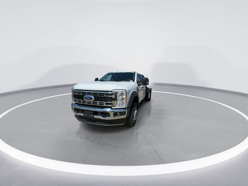 New 2025 Ford F550 4x4 Crew Cab image 3