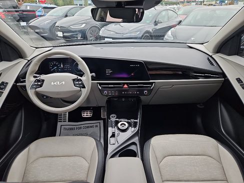 Used 2024 Kia Niro Wave image 18