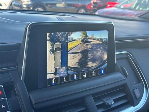 Used 2023 Chevrolet Suburban RST w/ Luxury Package image 32