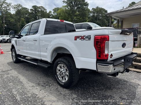 Used 2017 Ford F250 XLT w/ XLT Premium Package AWD/4WD image 9