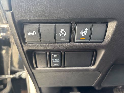 Used 2024 Nissan Armada Platinum w/ Captain's Chairs Package AWD/4WD image 17