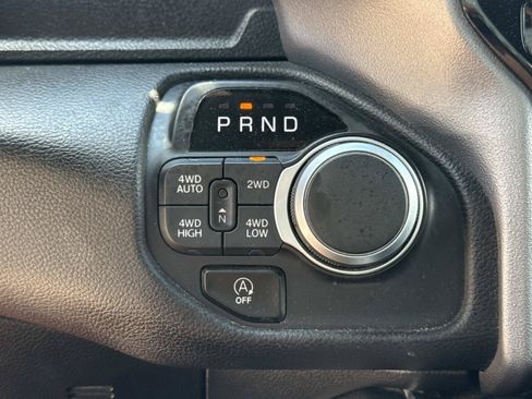 Used 2025 RAM 1500 Big Horn AWD/4WD image 30