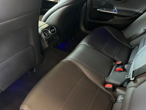 Used 2024 Mercedes-Benz C 300 Sedan image 4