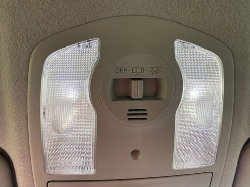 Used 2014 Toyota Prius Two FWD image 23