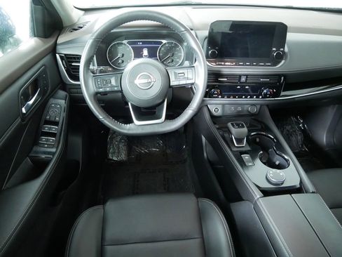 Used 2022 Nissan Rogue SL w/ SL Premium Package image 16