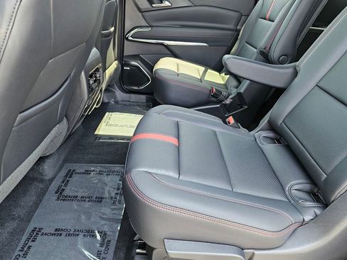 New 2026 Chevrolet Traverse RS FWD image 15