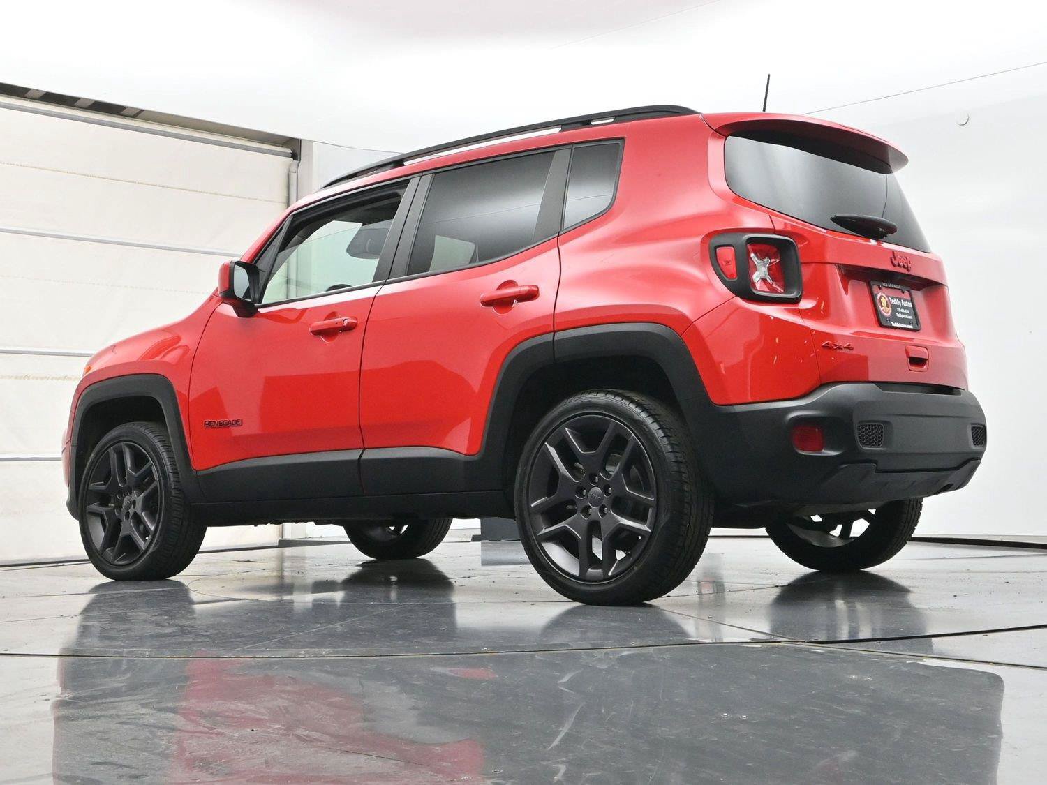 Used 2022 Jeep Renegade Latitude w/ Convenience Group AWD/4WD image 29