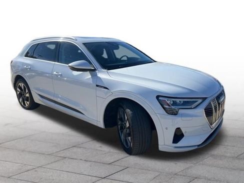 Used 2021 Audi e-tron Premium Plus w/ Premium Plus Package image 1