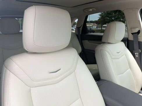 Used 2024 Cadillac XT5 Premium Luxury w/ Technology Package FWD image 20
