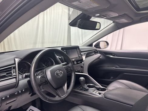 Used 2023 Toyota Camry SE image 10