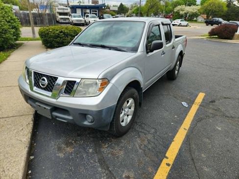 Used 2011 Nissan Frontier S AWD/4WD image 8