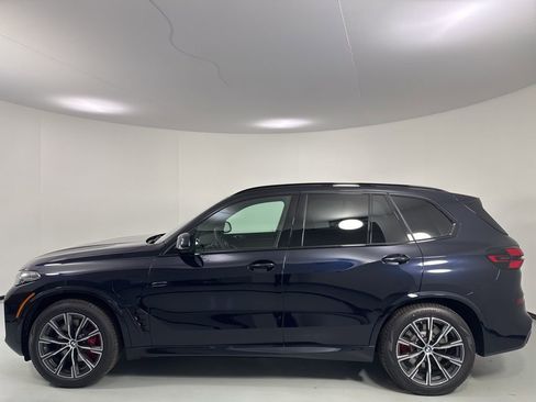New 2026 BMW X5 xDrive50e w/ M Sport Package AWD/4WD image 4