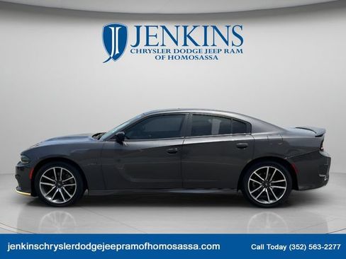 Used 2023 Dodge Charger R/T w/ Plus Group RWD image 9