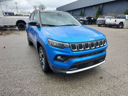 Used 2023 Jeep Compass Limited image 1