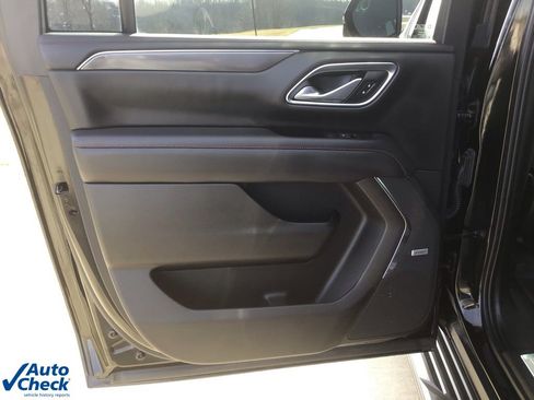 Used 2021 Chevrolet Suburban RST w/ Luxury Package image 14